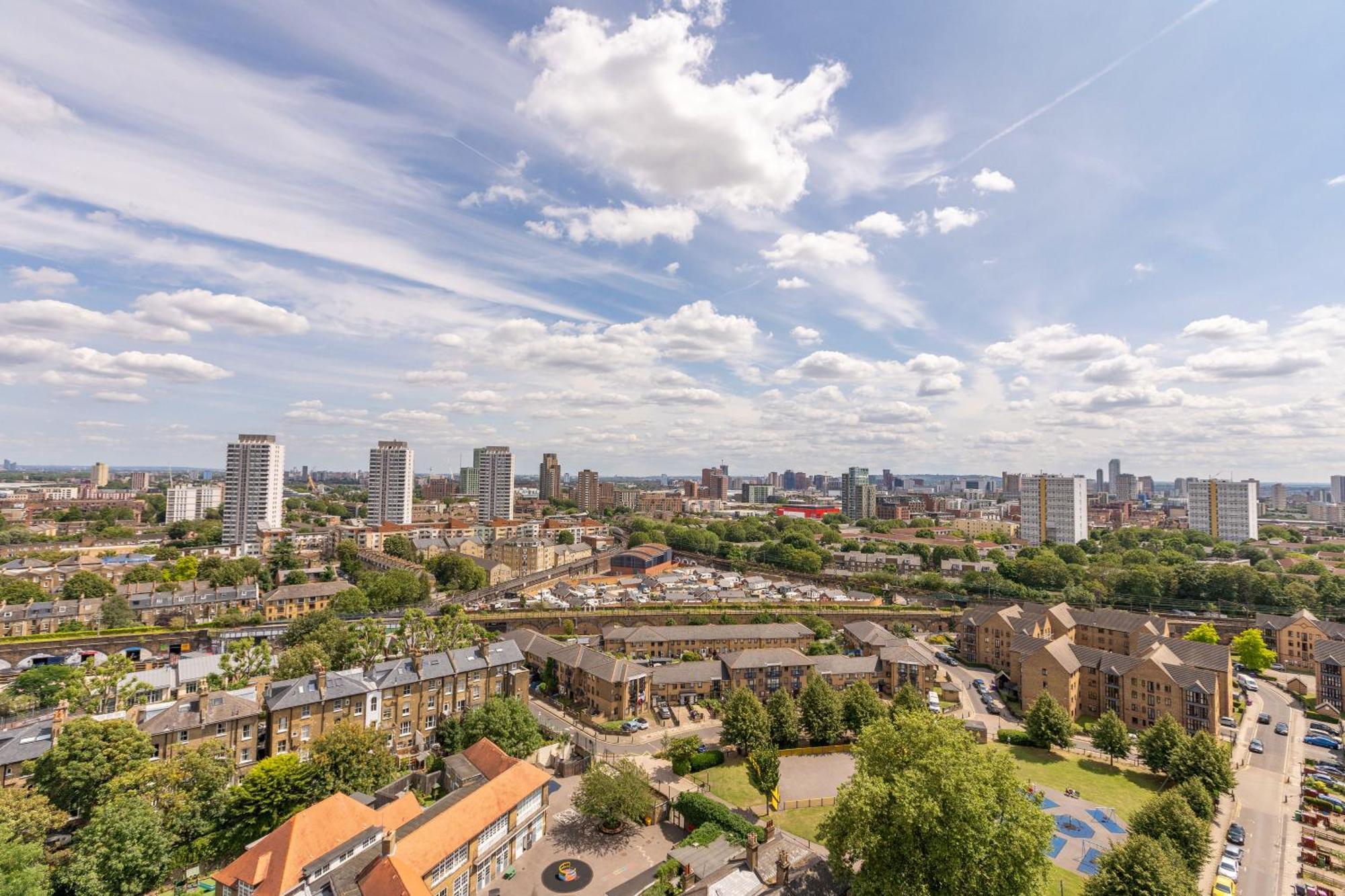 City View Apartments - Bow London Eksteriør bilde